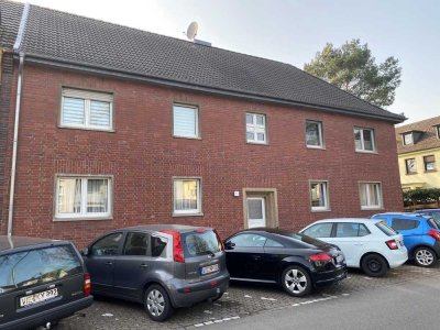 Große 3 Zimmerwohnung mit Garten