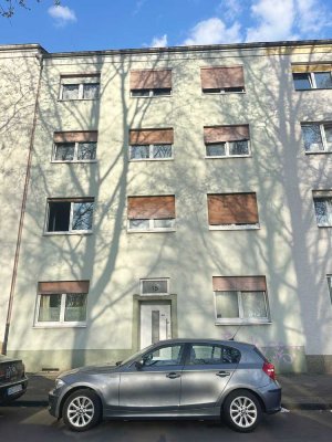 RESERVIERT! 8-Familienhaus mit 3 Stellplätzen in Saarbrücken-Malstatt