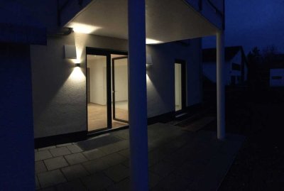 Lichtdurchflutete 3-Zi.-Wohnung mit Garten & TG-Stellplätzen – Ruhig & zentral in Großaitingen