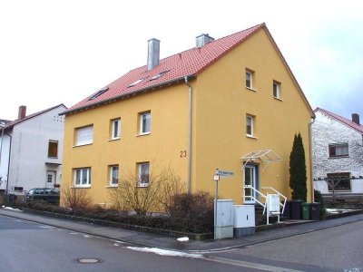 3 - Zimmerwohnung im DG mit Einbauküche  (provisionsfrei)