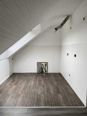 Renovierte 3-Zimmer Dachgeschosswohnung