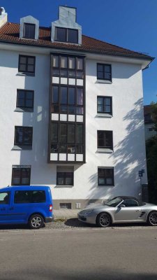 Renovierte, helle 2-Zi.Wohnung, in ruhiger zentraler Lage an der Isar