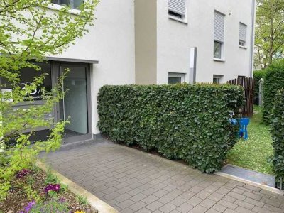 3 Zimmer-EG-Wohnung m. 83 m² DIN-Wohnfläche, Südwestterrasse sowie 3-seitig umlaufenden Garten