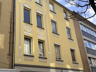 Sehr schön sanierter Altbau mit Küche, neuem Badezimmer....