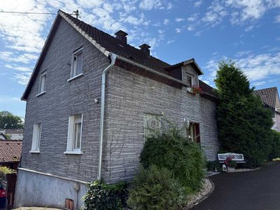 Gepflegtes und charmantes EFH mit zwei Wohnetagen in guter u. schöner Lage von Bergneustadt-Altstadt