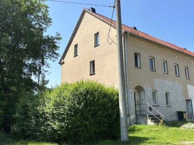 Charmante Haushälfte eines ehemaligen Bauernhofes – Viel Potenzial für Bastler, Familien und Individ