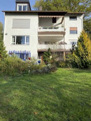 Tolle 4ZKB mit großem Balkon & atemberaubendem Blick in exklusiver Lage - wird renoviert übergeben