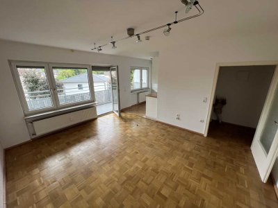 Neu renovierte 1 ZKB Wohnung mit Einbauküche