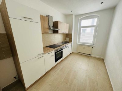 2 MONATE KALTMIETFREI! Neu sanierte 4 Zimmer Wohnung in zentraler Lage