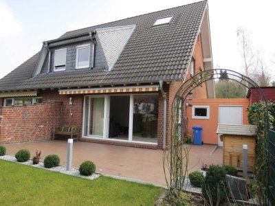 Stilvolles Wohnen in Top-Lage – wunderschönes Einfamilienhaus mit Gartenidylle