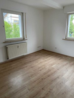Helle, sanierte Nichtraucherwohnung in Münster Hessen zu vermieten.