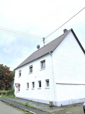 Großes Einfamilienhaus mit PV-Anlage, viel Potenzial für Familien