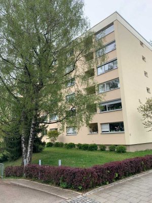 Solln/ Helle 2 Zi.Whg. ca. 50qm, kl. Wokü, guter Grundriss, ruhig, mit Blick ins Grüne;