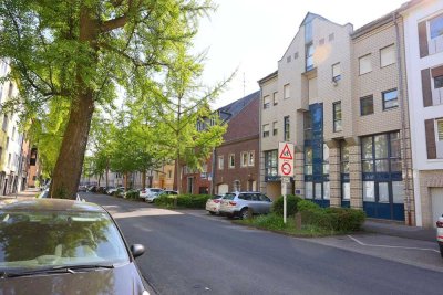 Mönchengladbach-Rheydt: ruhige Wohnung mit Glasfaser, Fußbodenheizung, bodentiefen Fenstern, Garage