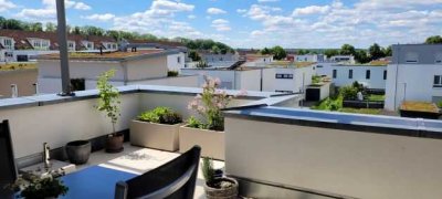 Hier erwartet Sie Ihre Traumwohnung- 4-Zi.-Penthouse-Wohnung mit Terrasse, EBK, Aufzug und TG!