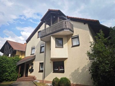 Zentral gelegene, kuschelige 2- Zimmer- Wohnung im Grünen sucht neuen Eigentümer