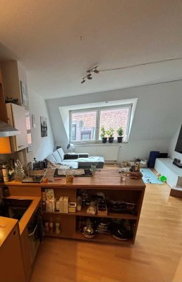 Stilvolle 2-Zimmer-Maisonette-Wohnung mit neuer EBK in der Innenstadt Ravensburg.