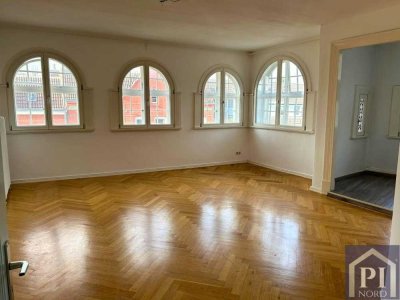 Attraktive 4-Zimmer-Wohnung mit Balkon in zentraler Lage!