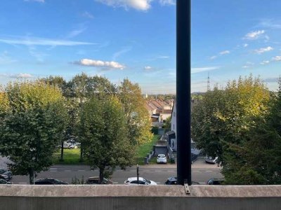 Helle 2-Zimmer Wohnung mit Balkon im 3. OG in OT/Dillingen/Saar