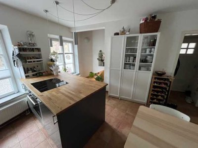 Interessante 2,5-Zimmer-Wohnung über 4 Etagen, wie ein kleines Altstadthaus