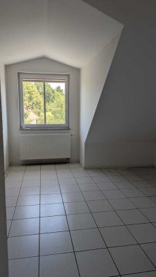 Gepflegtes 5-Zimmer Reihenmittelhaus mit Garten in Arheilgen