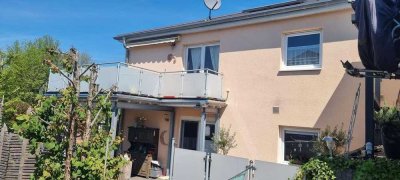 komfortable und lichtdurchflutete Wohnung 5 ZKB Balkon in Toplage in Zweibrücken Ernstweiler