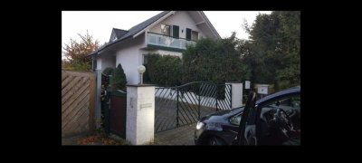 Exkl. 1,5 FH, ** Alleinlage, ruhig Stadtrand Bad Oeynhausen/Löhne, * Garten, Hof, Doppelgarage **