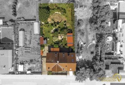 Gepflegtes Einfamilienhaus mit Einliegerwohnung, auf großem Grundstück in Kelheim, zu verkaufen.