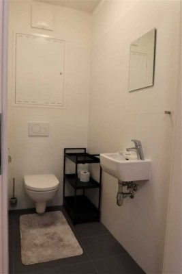 Stilvolle, gepflegte 1,5-Raum-Wohnung mit Balkon und EBK in Halle (Saale)