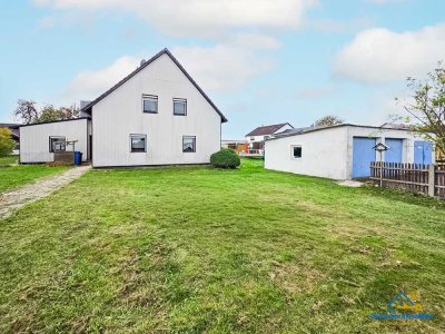 Großzügiges Grundstück in ruhiger Lage – Haus mit Ausbau- oder Neubaupotenzial VB!