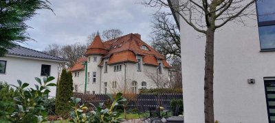 Großzügige Wohnung in historischer Villa – 5 Zimmer, Wintergarten