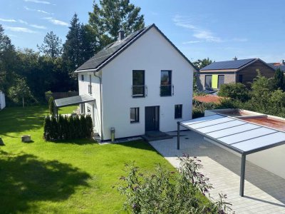 Erstbezug! ruhig gelegener Neubau mit grossem Garten