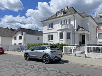 Familienleben trifft Wohnkomfort - Freistehende Stadtvilla in Rodgau