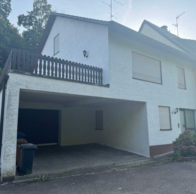 Günstige 5-Raum-Doppelhaushälfte mit EBK in Haunsheim