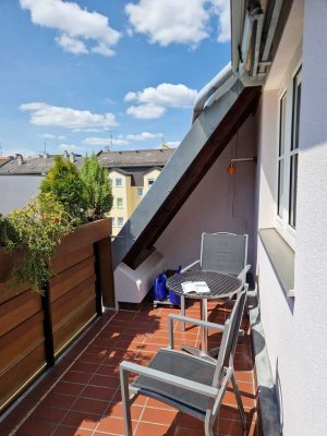 Sonnige 2-Zi-Wohnung mit EBK, Balkon und TG in zentraler Lage von Fürth