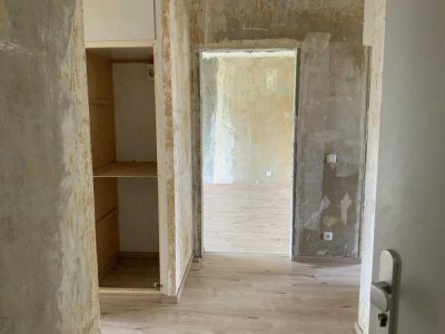 Hier wartet unsere 3-Zimmerwohnung mit neuem Wannenbad+modernem Laminatboden