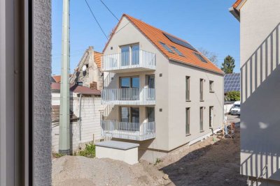 Schlüsselfertiges Dreifamilienhaus mit Zukunft – klare Architektur, flexibel nutzbar