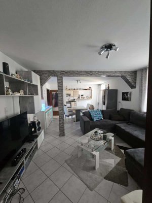 Renovierte zentrale 4-Zimmer-Wohnung in Neuenbürg