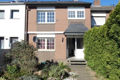 Gelegenheit in Issum: Saniertes 1-2 Familienhaus, flexibel nutzbar mit Garage, Keller u. Garten
