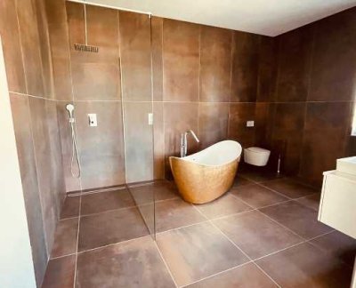 5-Raum-Doppelhaushälfte mit luxuriöser Innenausstattung auf 900qm mit großem Garten in Siek