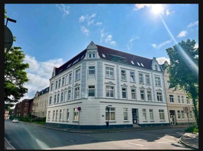 Helle 2,5-Zimmer-Wohnung im 2. OG in Neumünster Innenstadt