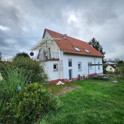 Ihr neues Zuhause – modernisiertes 1–2-Familienhaus mit neuer Pelletheizung und gemütlicher Kota