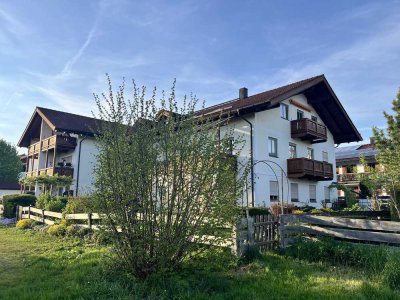 Ruhige 2-Zimmer-DG-Wohnung mit EBK in Feldkirchen-Westerham