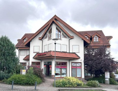 Exklusives Investment in Petersberg: Bestandsimmobilie (Bankfiliale) mit 6 Stellplätzen und solidem