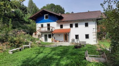 Bei Langfurth/Brotjacklriegel - Stilvoll saniertes Bauernhaus mit Ferienwohnung für € 595.000,--