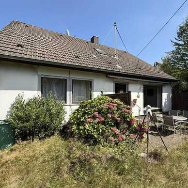 Gepflegtes Einfamilienhaus mit Garten und Ausbaupotenzial in Darmstadt-Wixhausen