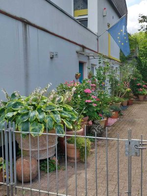 Exklusive, sanierte 2-Raum-DG-Wohnung mit geh. Innenausstattung mit Balkon und EBK in Tecklenburg