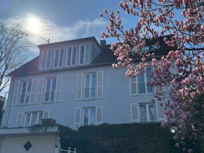 In schönster Wohnlage liegt diese  Erdgeschosswohnung mit Garten und Terrasse!