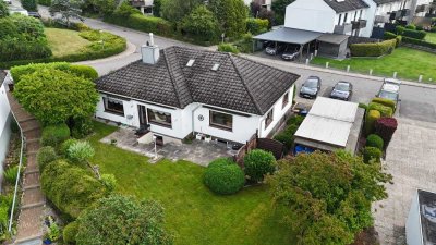 Großzügiges Einfamilienhaus mit wohnlich nutzbarem Keller in Altenholz-Klausdorf
