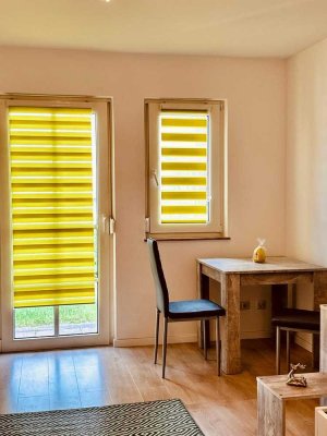 Voll möblierte 1-Zimmer-Wohnung mit Terrasse im Erdgeschoss – Zentrale Lage in der Stadt